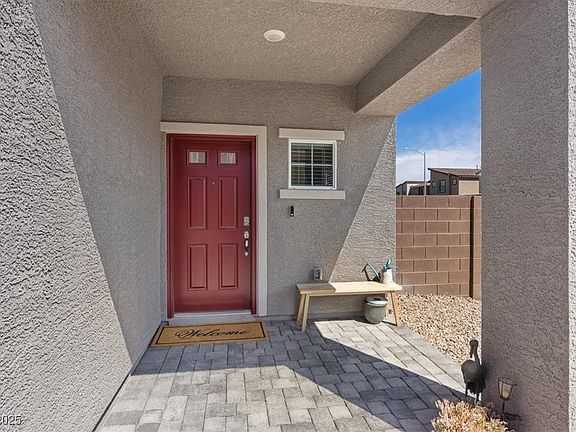 3rd image of 1876 Jamie Brook Pl