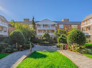 120 Morris Avenue #B5, Rockville Centre, NY 11570