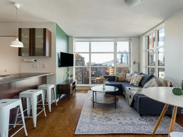 1155 Seymour St #2402, Vancouver, BC V6B 1K2