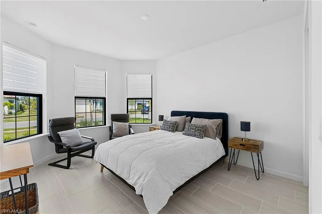 4 bed, 3.0 bath, 2127 sqft, $3,750 — Photo 2