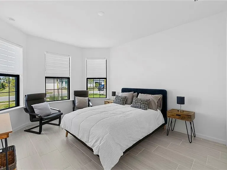 1854 Amador Ct — Photo 2