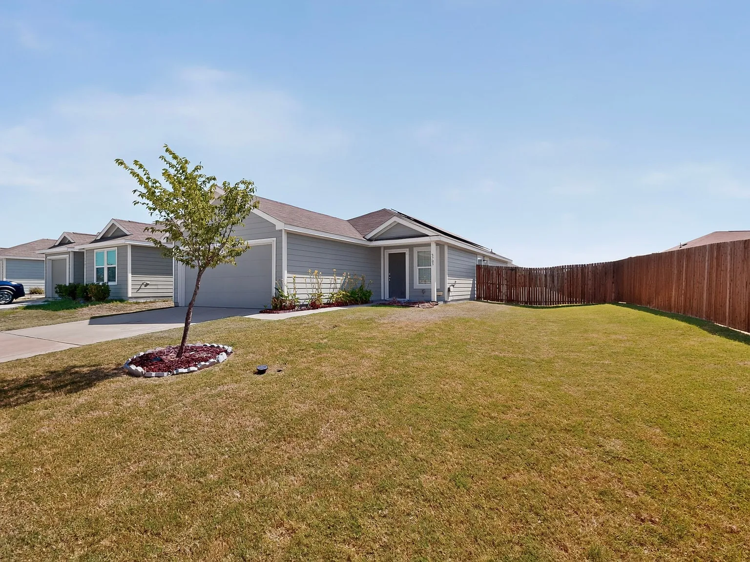3 bed, 1261 sqft, $1,700 — Photo 3