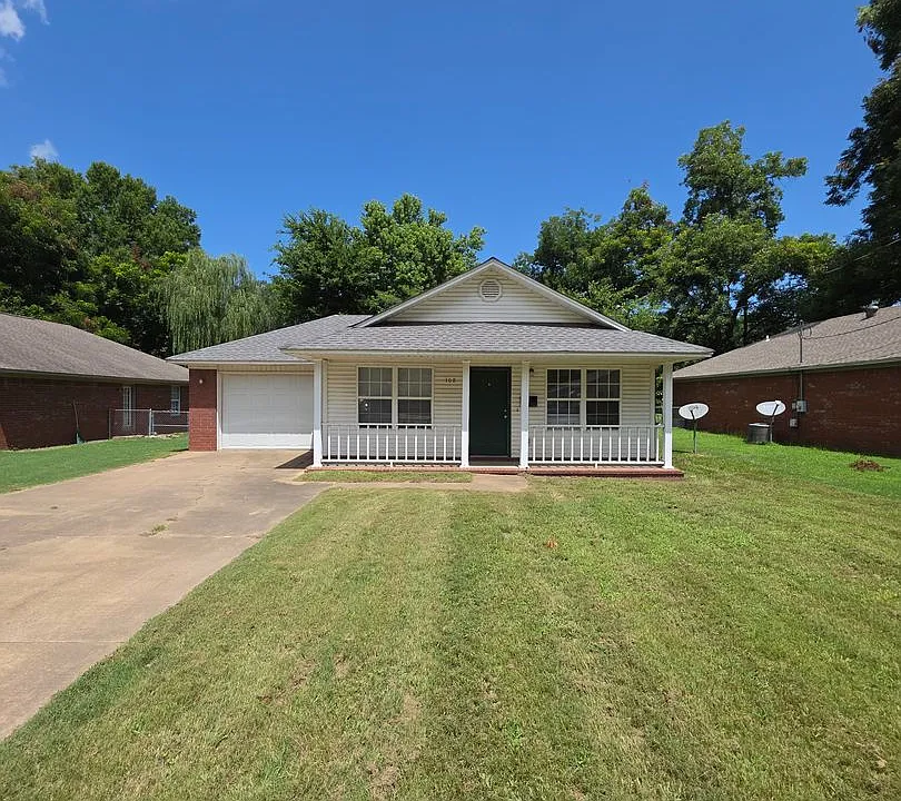 108 Poplar St