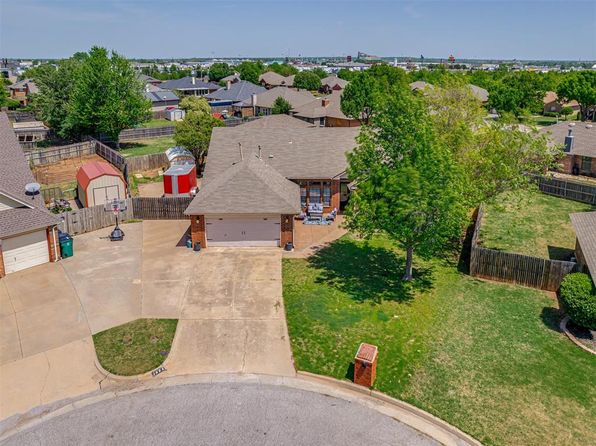 1004 Westbury Ct, Yukon, OK 73099