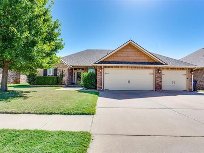 9036 NW 82nd St, Yukon, OK, 73099