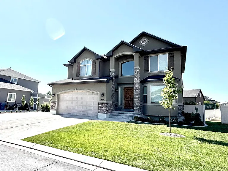 698 S Lake View Dr #B — Photo 35
