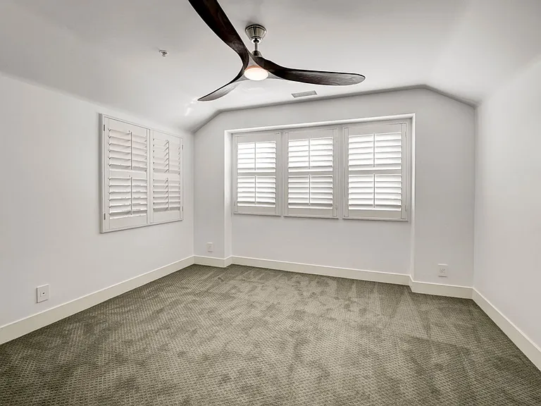 1 Chimney Ln — Photo 37