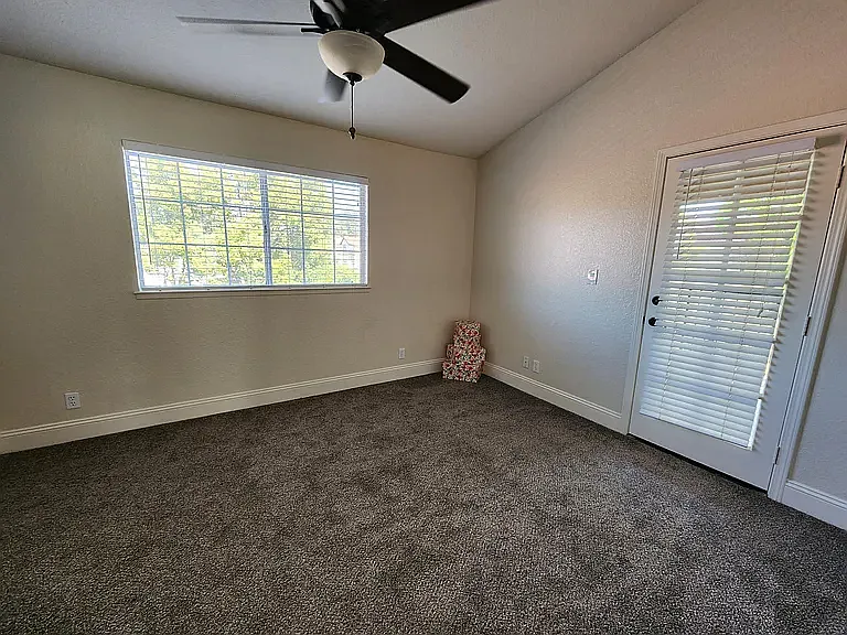 8153 N Cedar Ave #219 — Photo 20
