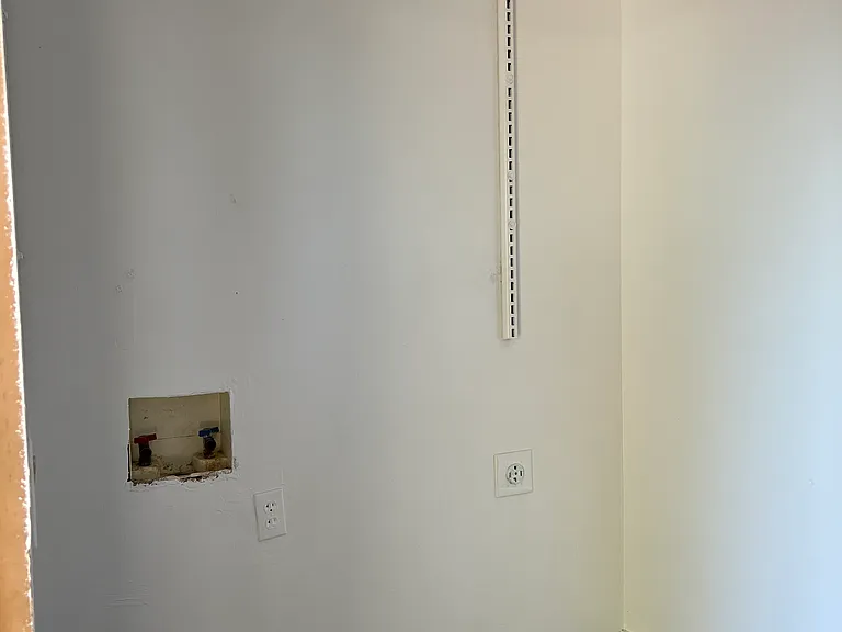113 W Corona Rd #2 — Photo 25