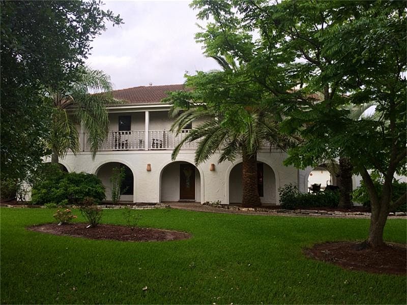 1st image of 609 Westfield Ln