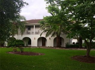 609 Westfield Ln, Friendswood, TX 77546