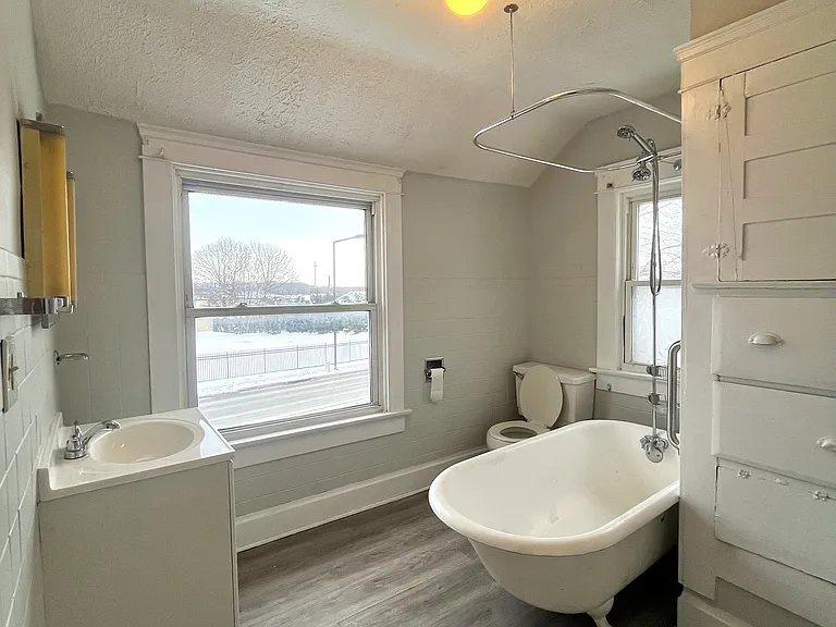 1419 S Main St #1 — Photo 5