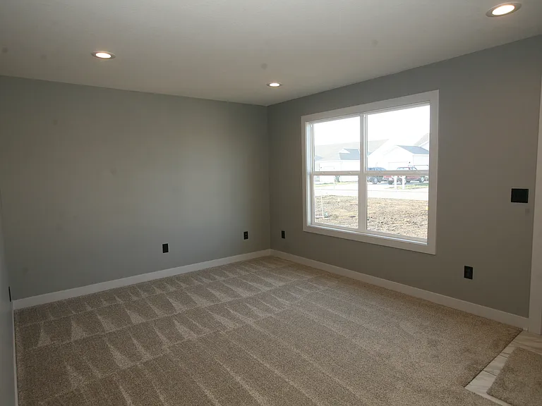 11820 Ridgeway Dr — Photo 3
