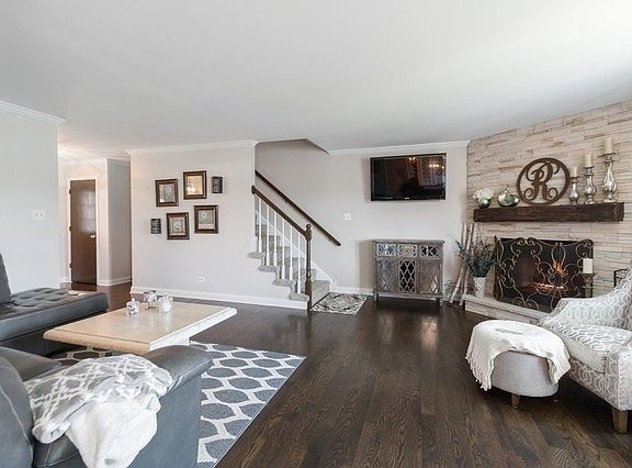 3rd image of 18205 Pheasant Lake Dr