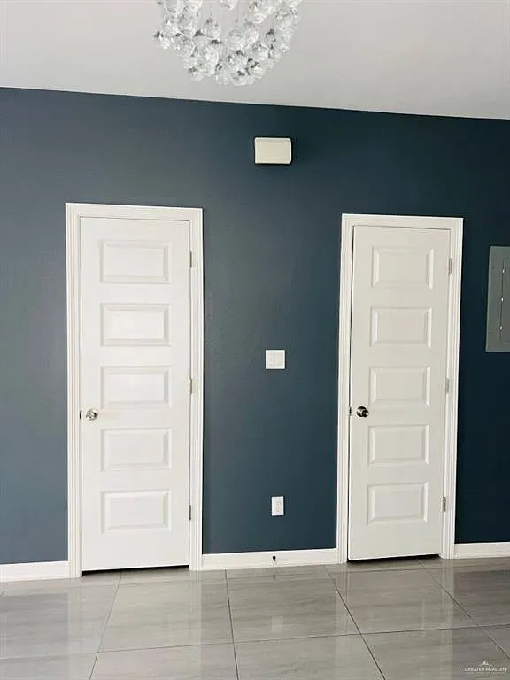 1 bed, 1.5 bath, 882 sqft, $975 — Photo 4
