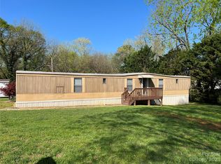 1627 15th St NE, Hickory, NC 28601