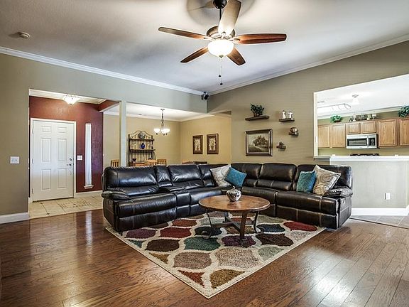 3rd image of 106 N Rolling Meadows Dr