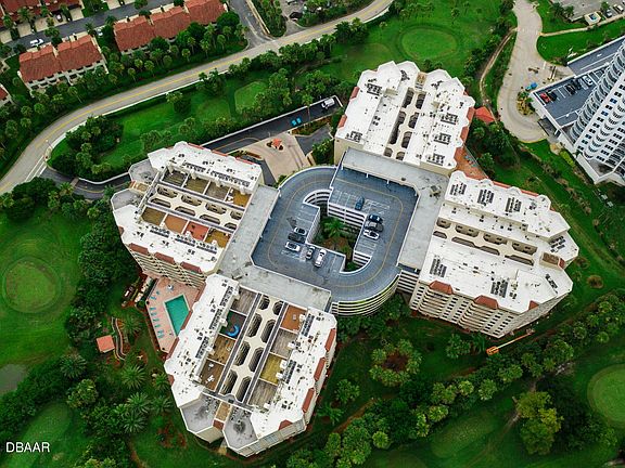 3rd image of 3 Oceans West Blvd APT 1C6