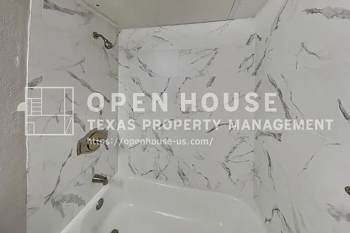1309 Crestview Dr — Photo 16