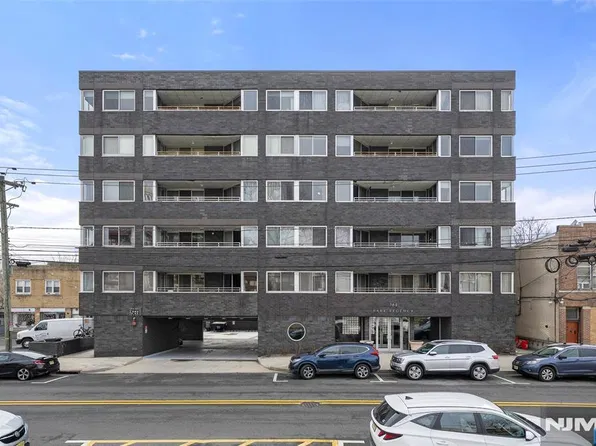 364 Palisade Avenue #5B, Cliffside Park, NJ 07010