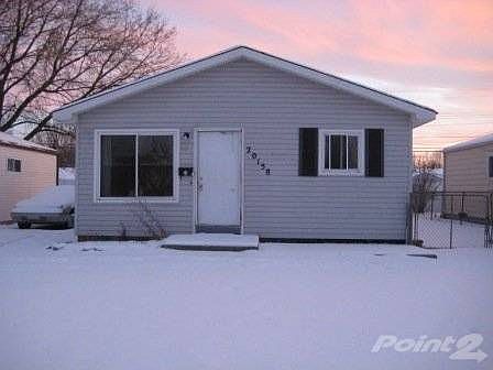 1st image of 20158 Woodward St