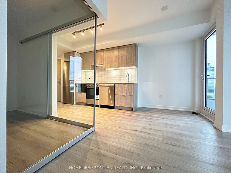 395 Bloor St E #1812 — Photo 8