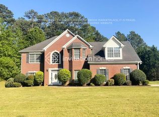 100 Woodland Hills Dr, Fairburn, GA 30213