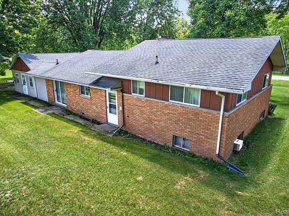 5th image of 11141 Spencer Rd