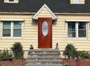 1998 Broadbridge Ave, Stratford, CT 06614