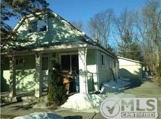 18671 Lathers St, Livonia, MI 48152