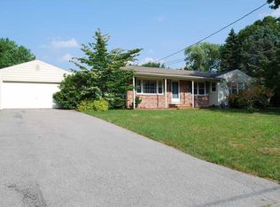 74 Suffolk Dr, North Kingstown, RI 02852