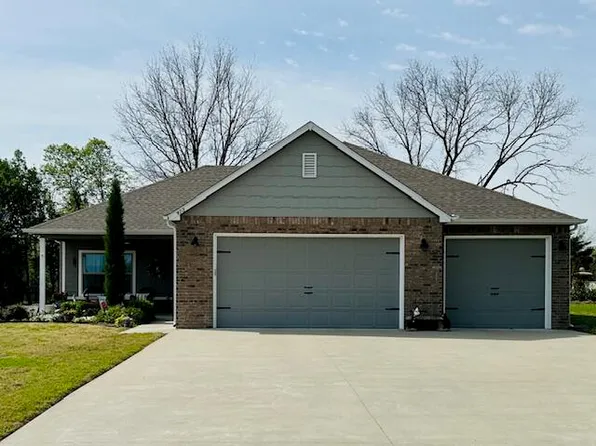 413 Fairway Cir, Grove, OK 74344