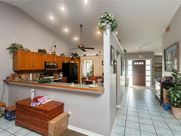 5th image of 2001 Kelly Creek Cir