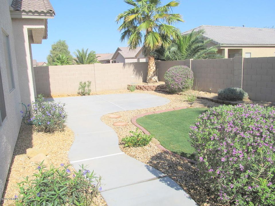 2nd image of 44742 W Alamendras St