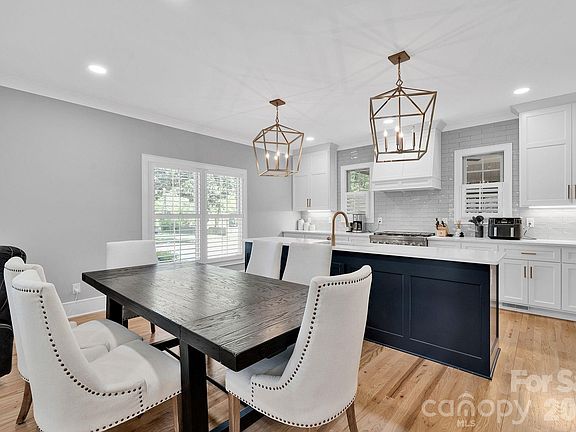 3rd image of 1068 Belmont Village Dr