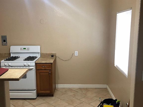 3rd image of 1278 Genevieve St