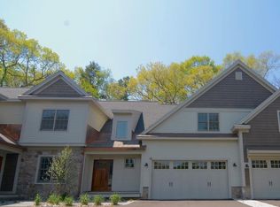 24 Pleasant St #2, Wellesley, MA 02482