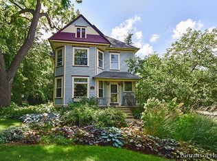 423 S 7th St, Saint Charles, IL 60174