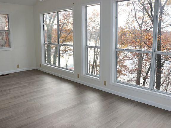 5th image of 386 River Terrace Dr