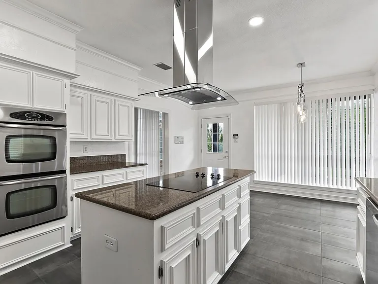 545 Oak Hill Dr — Photo 11