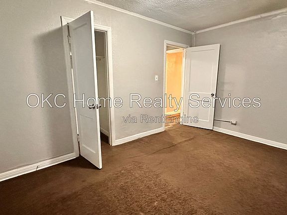 3rd image of 2048 NE 18th St