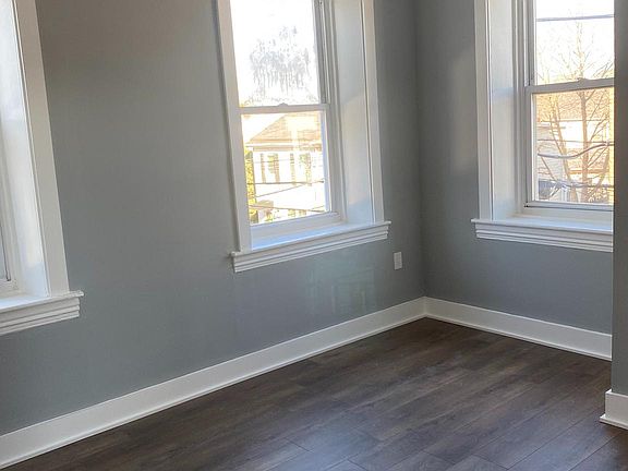 4th image of 2700-2 Ash St #2B