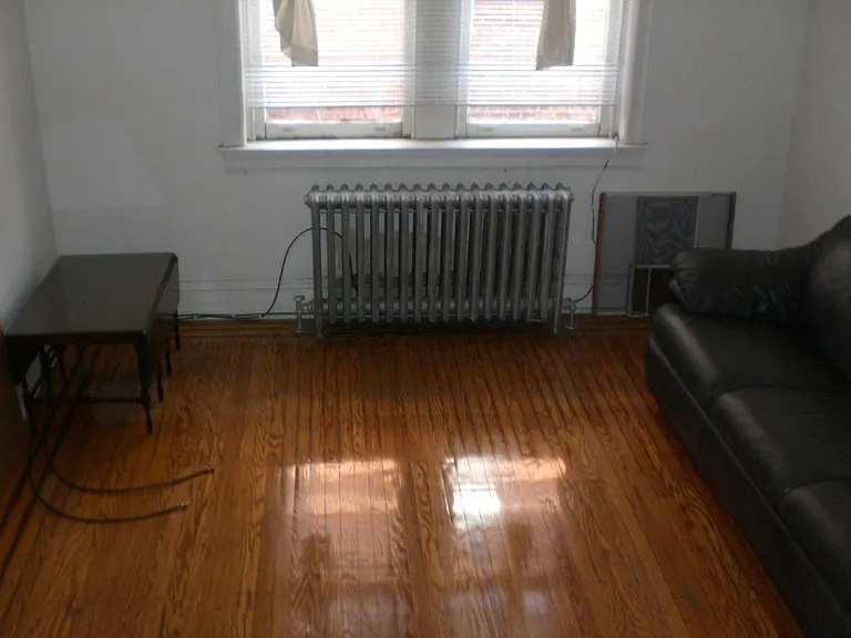 4054 Chestnut St #2R — Photo 3