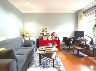 7140 Barnet Rd #201, Burnaby, BC V5A4S5