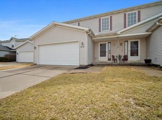 2719 Gill St, Bloomington, IL 61704