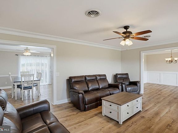 3rd image of 143 Philip Barratt Rd