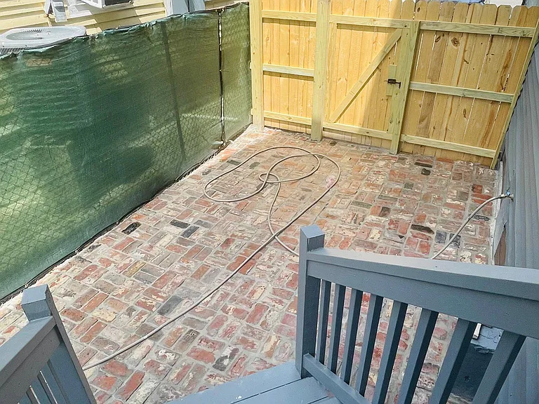 2502 Peniston St — Photo 14