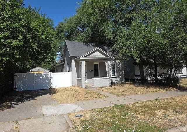 1st image of 3161 Adams Ave