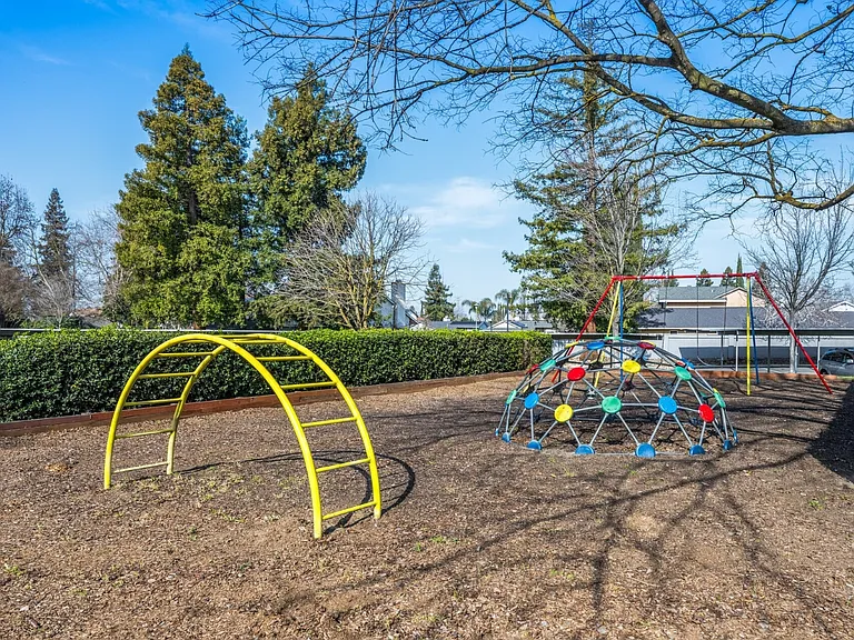Point Natomas — Photo 7