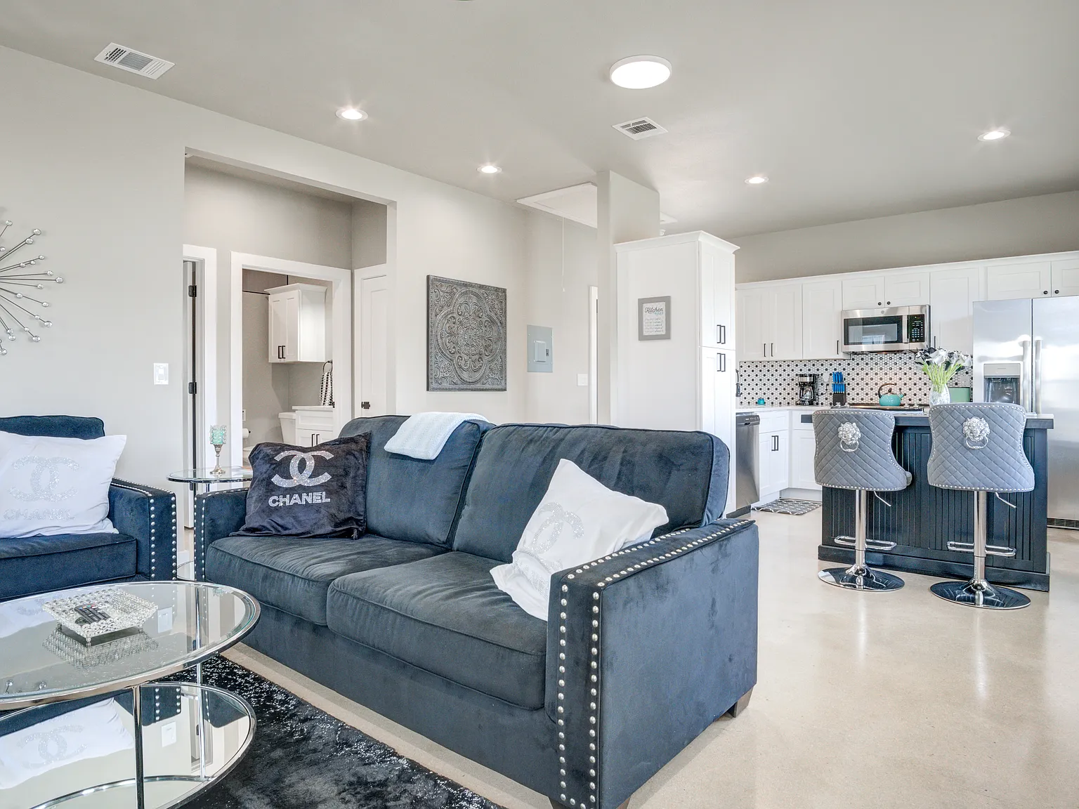 30652 Oakview Rd — Photo 2
